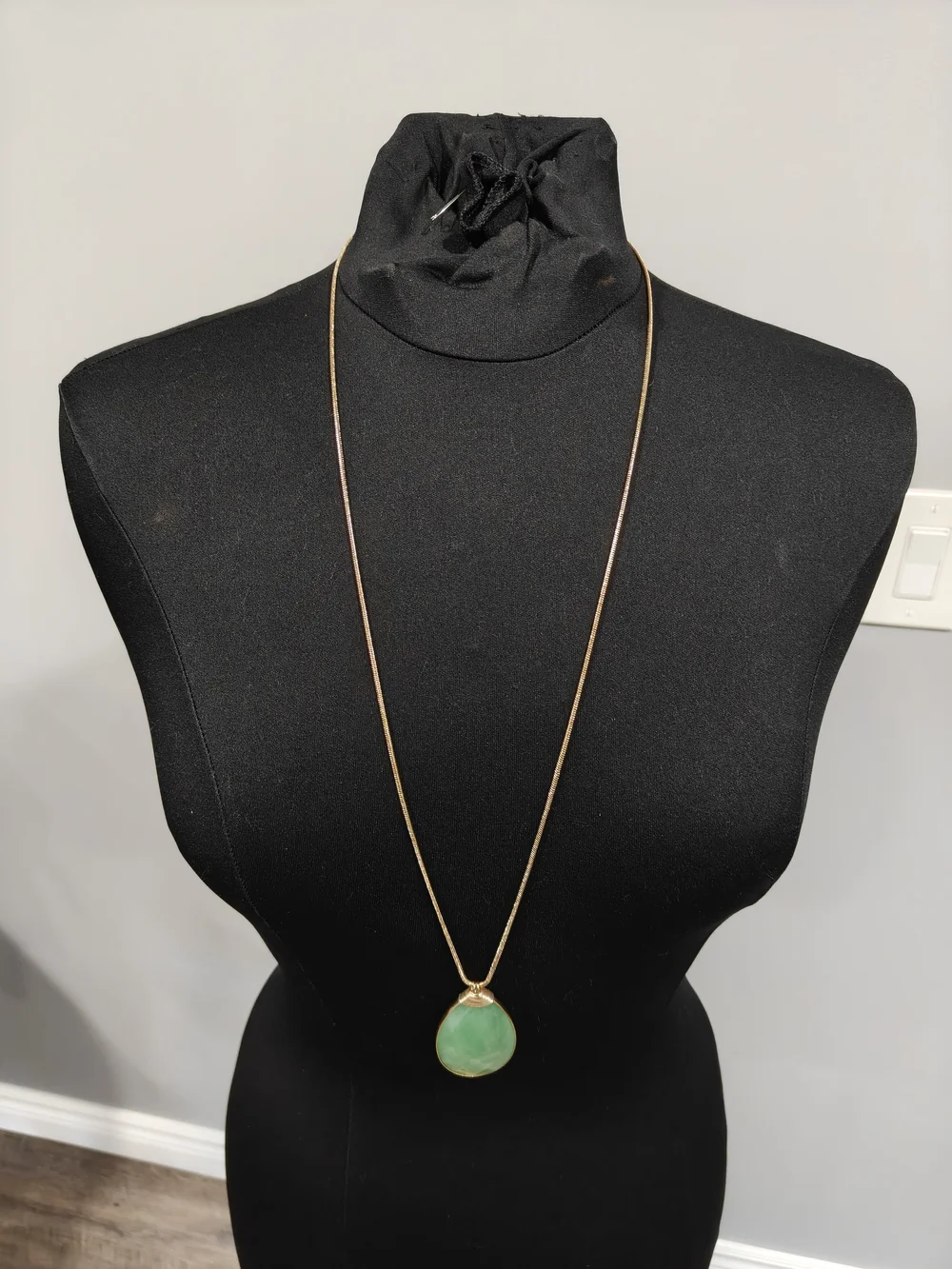 Green Teardrop Pendant Necklace - Gold Chain